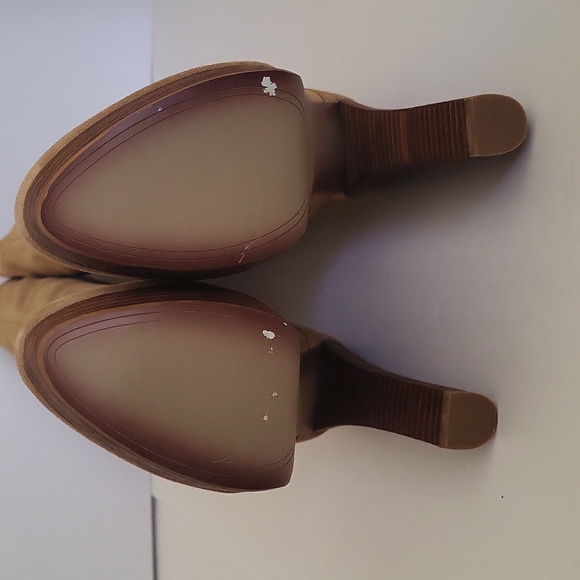 NWOT Nine West Boutique Tan Suede Boots with Wooden Heels, Size 8.5 - Picture 7 of 10